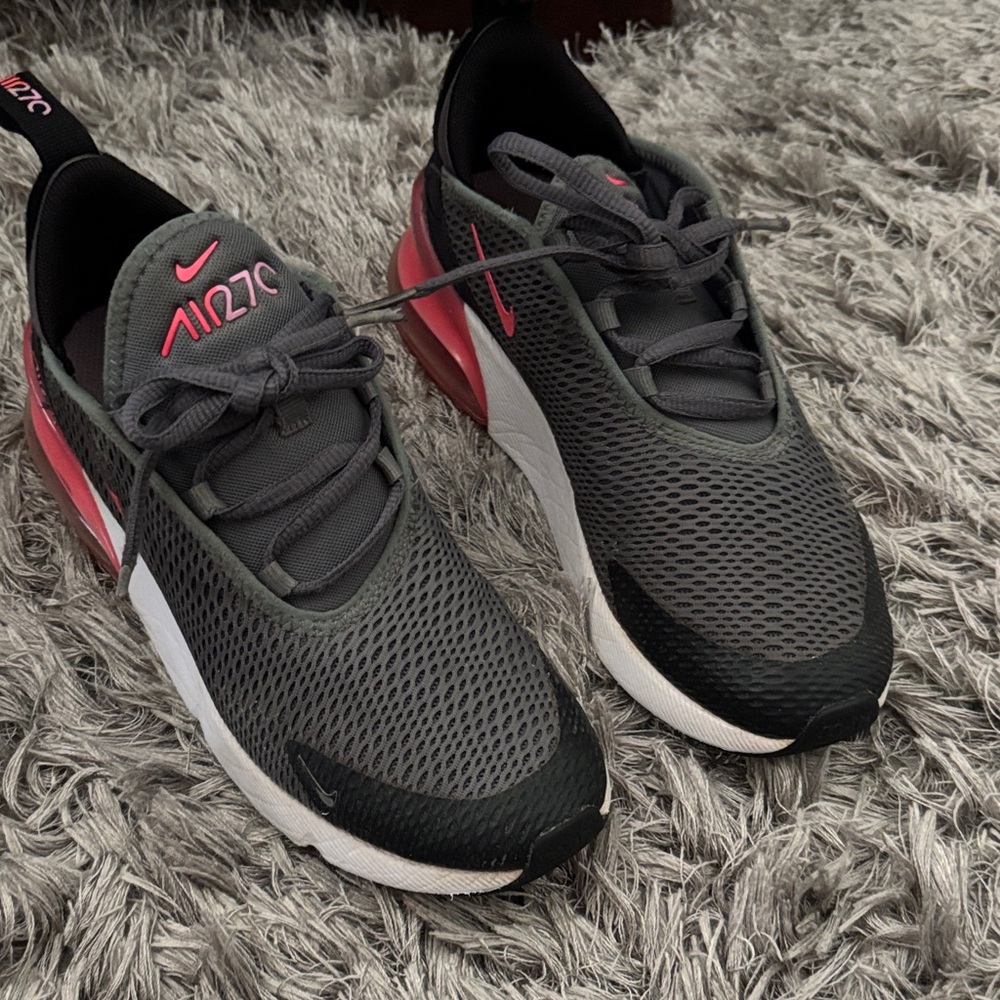 Nike Air Max Black and Pink Sneakers